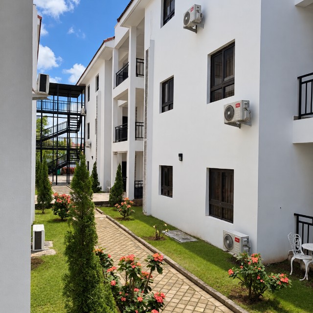 THE EXECUTIVE RESIDENCE  Two-Bedroom Apartment – photo 2