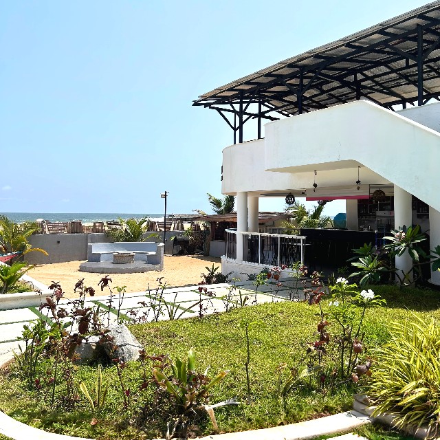 YOLO Beach Resort  – photo 15